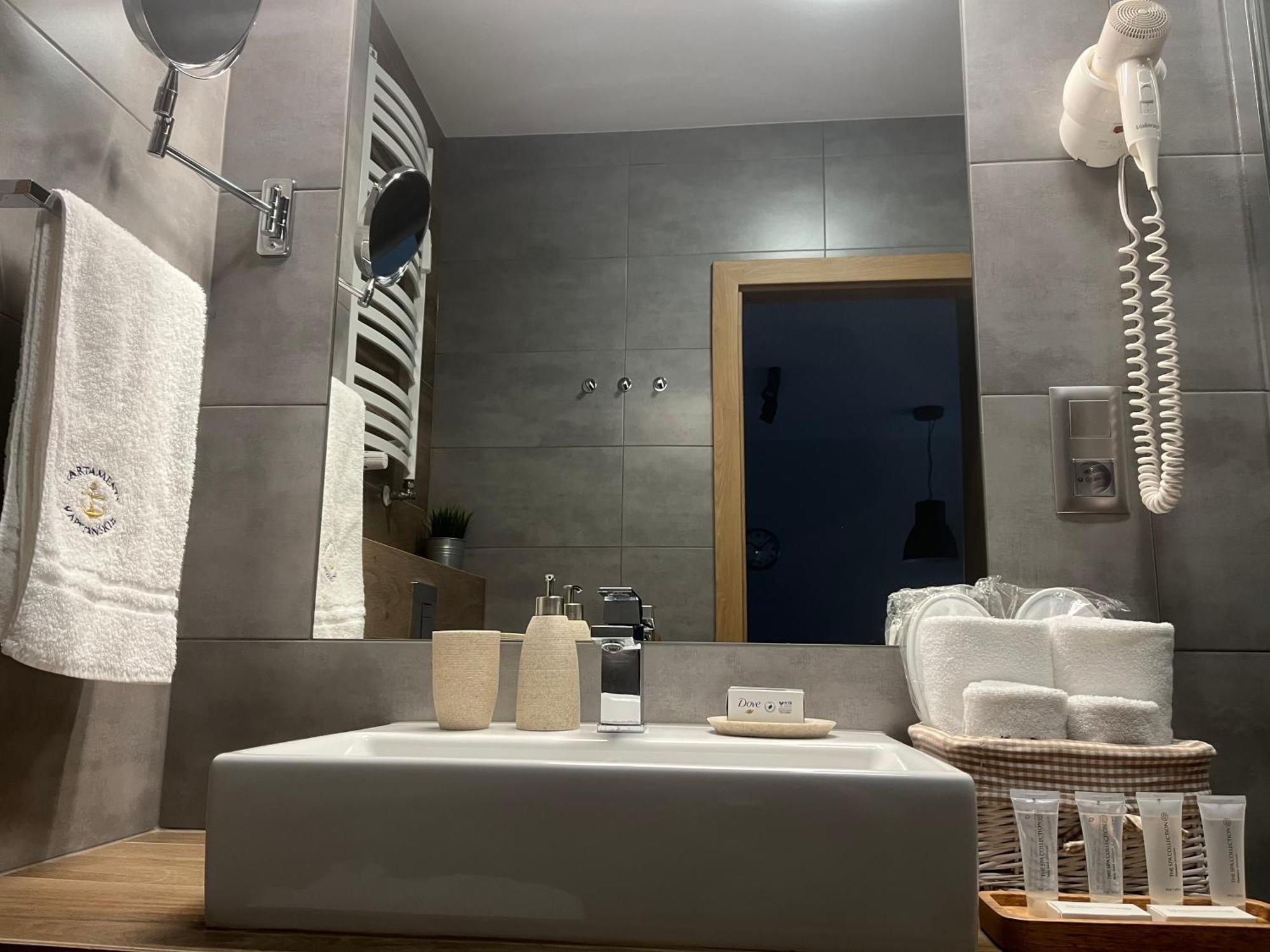 Apartamenty Kapitanskie Blizej Morza Kolobrzeg Ngoại thất bức ảnh